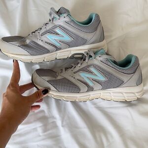 New Balance Gray and Blue Sneakers with Mesh Upper and Cushioned Midsole